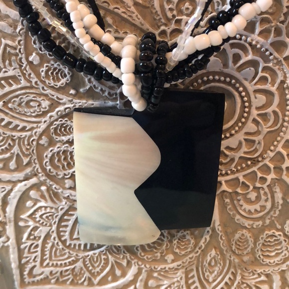 💝 Necklace - Picture 2 of 3